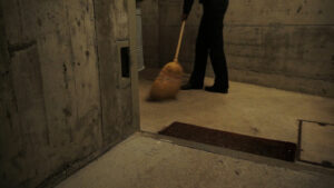 aus Videoinstallation: Lullabies for a Bunker